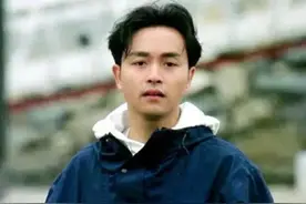 敢踢向华强的椅子，何鸿燊对他赞不绝口，张国荣的背景有多牛？图片