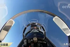 网友刷屏歼-16战机，舱盖上很low的后视镜是最大的秘密武器图片