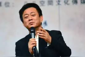 毕福剑的学历，朱军的学历，董卿的学历，都比不上他的学历图片