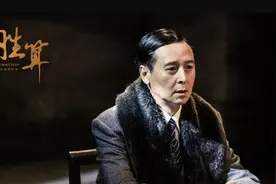 他是《胜算》中的秦德龙，《风筝》里的陆汉卿，中国的阿兰·德龙图片