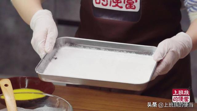 广式肠粉在家自己做，就跟蒸蛋一样简单
