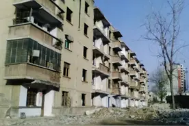 南阳近百户居民拆迁6年得不到安置，过渡费遭长期拖欠，有老人在等待中去世图片