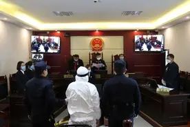 “警方来调查时，他跟没事一样”囚禁16岁少女做“性奴”的龙喜和被执行死刑图片