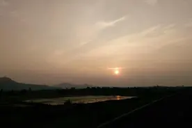 为何有的农村老人能拿到养老补贴，有的农村老人拿不到养老补贴？图片