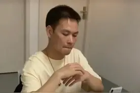 项思醒被雪藏后，张科峰带“新网红”直播，穿衣风格都在模仿前任图片