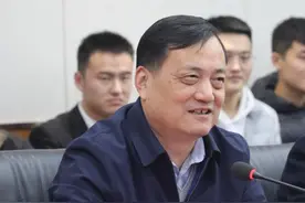 校长刘文锴出席华北水利水电大学、大唐河南发电有限公司 2020年“十百千”助学颁奖仪式图片