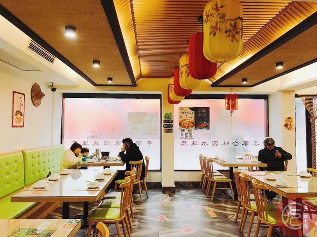 「十堰美食」好嗨哦,在十堰我竟然吃到了地道的东北锅包肉,感觉到了人生巅峰…