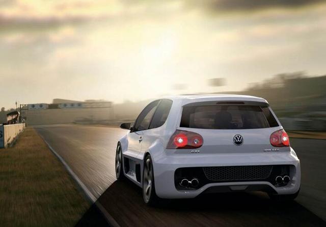 全球唯一一辆12缸高尔夫，A级两厢轿车却拥有跑车性能，3.7秒破百