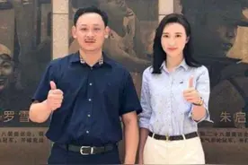 占旭刚：19岁进入国家队，多次取得世界举重冠军，退役后迎娶空姐图片