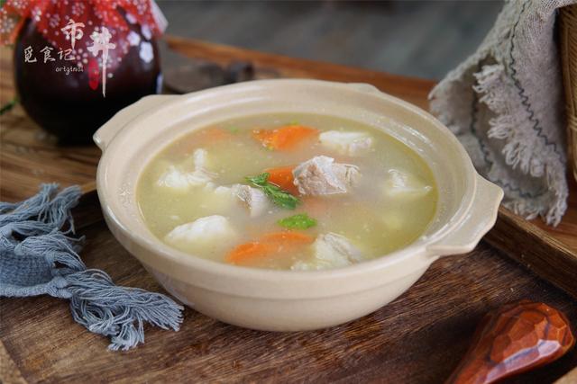 冬至进补，春天打虎，炖“羊肉胡萝卜汤”有窍门，汤白鲜香膻味小