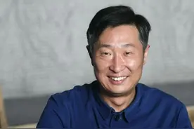 著名“丑男”林永健，为何结婚十几年0绯闻？看妻子是谁就明白了图片
