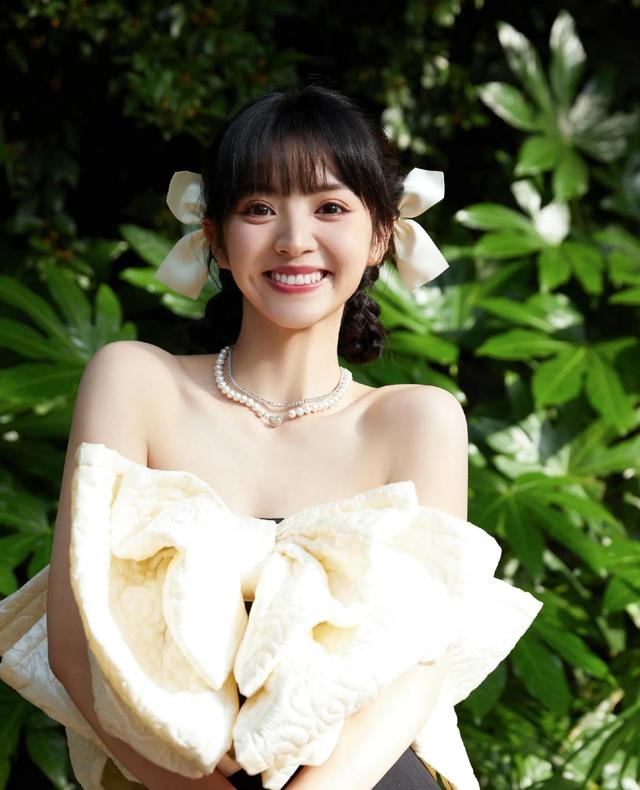 重庆十大美人,年轻时的盛世美颜(1)(重庆十大女明星) - 冷求网