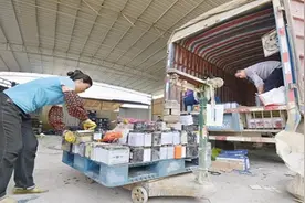 电动车更换新电池，电动车废旧电池卖多少钱不吃亏？早知道早受益图片