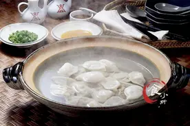 饺子怎么煮？速冻还是现包有差异，做对1步，饺子劲道不破皮图片