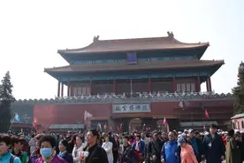 为何故宫工作人员开门时要说“打扰诸位了”？专家：不是迷信图片