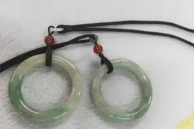 家传玉手镯送未来儿媳，分手后却要不回来？女方：假手镯我会还的图片