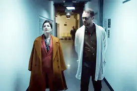 60岁老太住进神秘养老院，不久后便怀孕，原因让人愤怒的电影图片