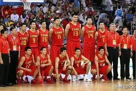 男篮天才在19岁退役！曾在路边卖麻辣烫，与姚明对位不落下风图片