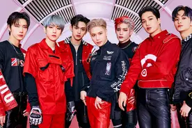 来自弟弟们沉重的爱，被威神V包围的边伯贤，两条腿都被“霸占”图片