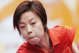 39岁张怡宁退役后罕见露面！皮肤白皙状态好，自嘲只能和空气打球图片