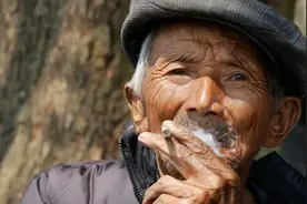 农村建房兴起，俗语“建房不建口袋房，财源进口无处藏”啥意思？图片