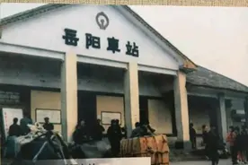1989年的岳阳城区老照片，每张照片都是一代人的回忆图片