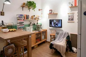 广州女主晒45㎡小宅，屋内满是杂物，却布置得井井有条，羡慕图片