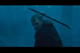 《天国王朝》小铁匠剑法横扫八方？他爹的穿越剑法领先时代两百年图片