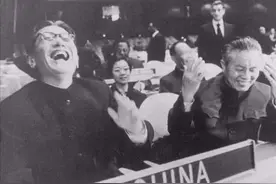 50年前的今天，中华人民共和国恢复联合国合法席位图片