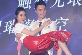 冯绍峰曾跟郭碧婷一起腻歪了三天三夜，转头却跟赵丽颖走进了婚姻图片
