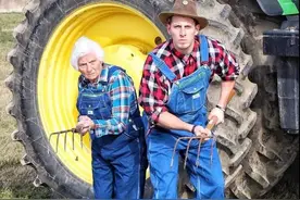 93岁拥有1300万粉丝的硬核奶奶和孙子的创意照片火遍全网图片