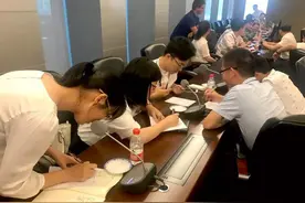 我，研究生，入职国企两个月，告诉你国企的工资和工作时间如何图片