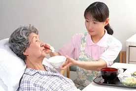 年迈的父母越来越“懒”？可能是疾病征兆！做儿女的别大意图片