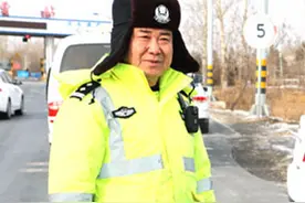 我为创建最安全省份做贡献|扎根基层20年 从军人到一名合格交警的华丽转身图片