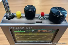 火哥版与飞鱼版孔雀石收音机对比评测，看看老外的意见如何？图片
