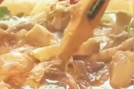 八十岁都能嚼动的牛板筋在这里，牛板筋这么软烂有什么秘诀？视频封面