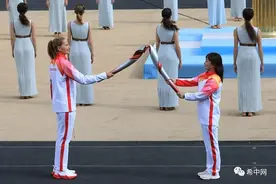 北京冬奥会火种在雅典成功交接，希腊华人和当地民众期待北京盛会图片