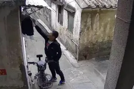 深圳一男子图刺激，连偷三户女性衣物被警方抓获图片