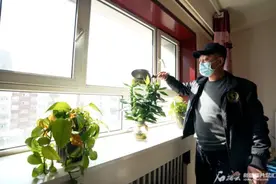 乌鲁木齐：老小区变新颜，装电梯解烦忧图片