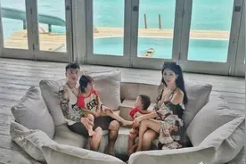 球场失意，情场得意！王永珀3年换3队，与美籍妻子育有两女图片
