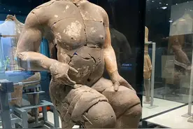 秦始皇的手办，2200年前超写实的肌肉男图片