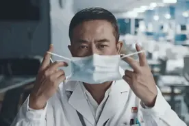 豆瓣评分8.5，时代报告剧《在一起》戳中泪点图片