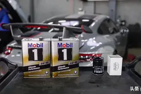 保时捷911GT3常规保养日版金美孚0W-40图片