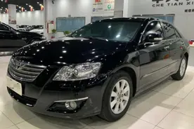 4.9万捡漏的2.4L顶配凯美瑞 都能得到哪些配置？图片