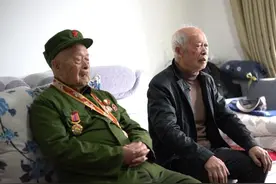 养蚕老汉隐藏身份36年，妻儿都被瞒着，因地名写反被发现才暴露图片