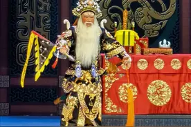 张云雷的业余生活是追星看柠檬，好在伴郎当到头了图片