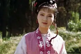 袭人最终为何被蒋玉菡抛弃？你看和她偷试的贾宝玉，曾对她干了啥图片
