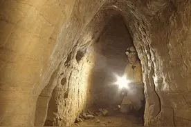 地下隧道被发现，难道外星人生活在地下层？图片