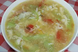 入秋后，要多喝这道家常丝瓜汤，鲜香味美特开胃，简单好喝更下饭图片