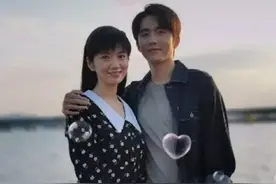 以家人之名 演贺子秋妈妈的演员，是早期女团成员？图片